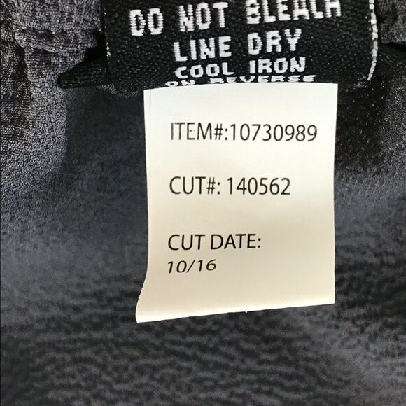 Torrid Embellished Neck Crepe Tank Top Women's Plus Size 3/3X Gray Silver Beaded - Picture 10 of 10